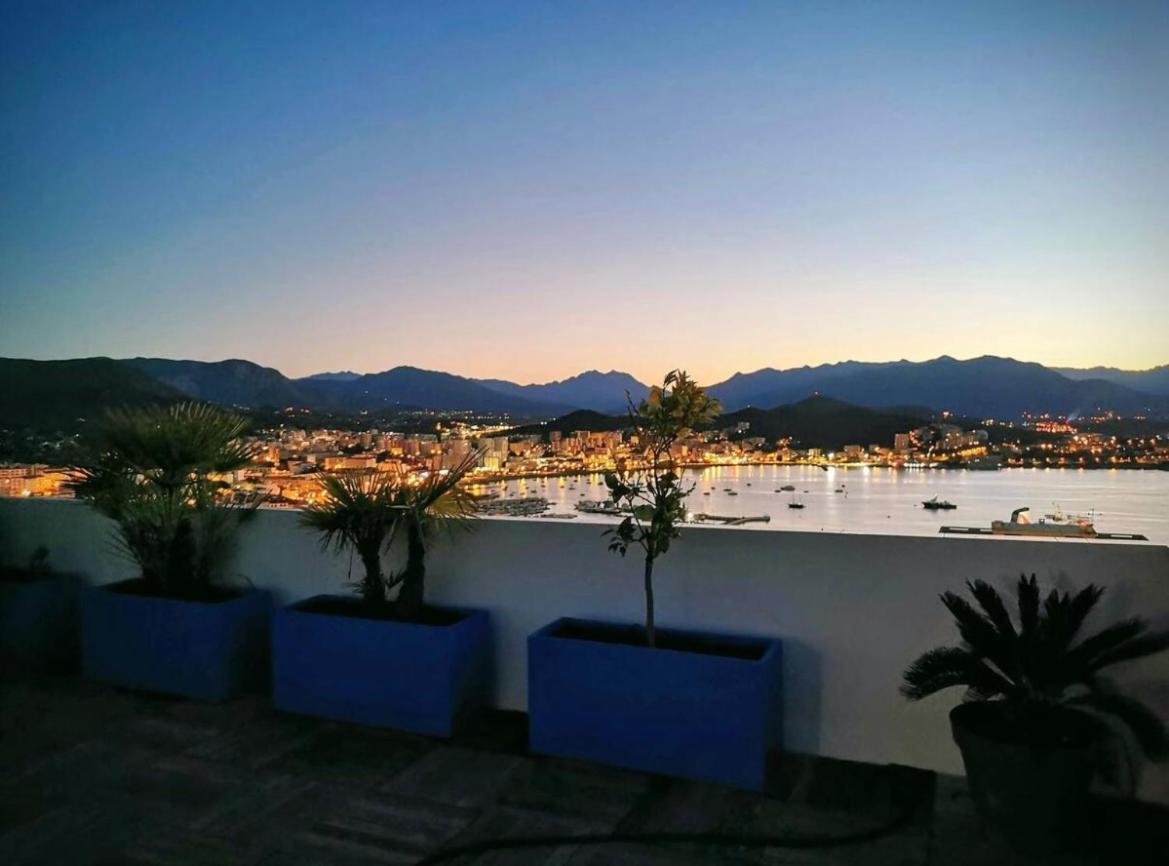Penthouse Panoramique Avec Jacuzzi Apartment Ajaccio (Corsica)